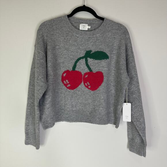 NEW Luna Ivy Big Cherry Sweater Size Medium - Picture 1 of 9
